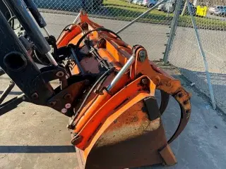 - - - 2,4 m skovl m/overfald