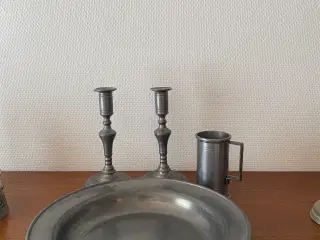 Fad, vase og 2 lysestager i tin