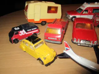 RETRO BILER & FLY. 10 stk.