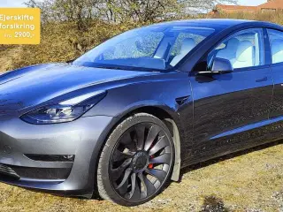 Tesla Model 3  Performance AWD