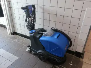 Gulvvaskemaskine WIPEKET SWM30