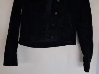 Sort frakke til kvinder