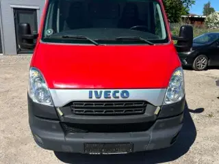 Iveco Daily 35s13v,6 trin km 116000 år 2014