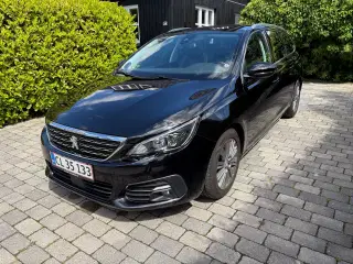 Peugeot 308 1,2 PureTech 130 Selection Sky SW