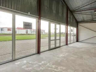 Storbutik på bedste placering - Billig leje
