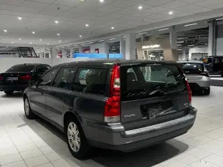 Volvo V70 2,4 170 Momentum aut.