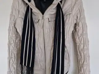 Dame læderjakke m/foer og hætte