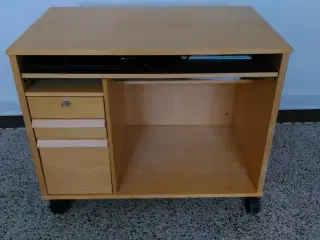 Ikea computerbord