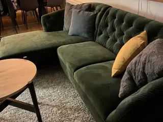Grøn velour sofa fra Ilva