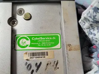 Defekt batteri uden nøgler med Lader