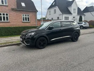 Peugeot 5008 1,2 e-THP 130 Allure 7prs
