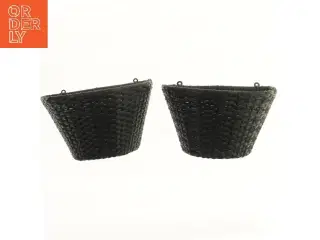 To vægkurve i sort flet - nye og ubrugtr