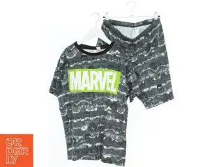 Marvel T-shirt og shorts sæt fra H&M (str. 164)