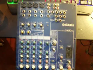 yamaha mixer mg82cx