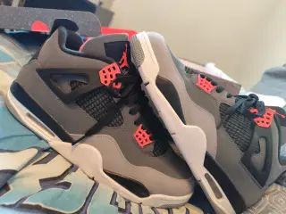 Jordan 4 Infrared