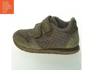 Børnesko med glimmer fra Woden (str. 28 )