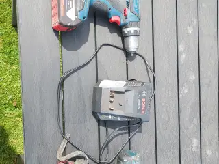 Bosch, slag og bor med to batterier 