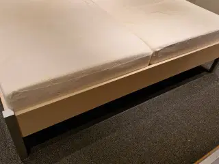 Seng med Tempur madrasser