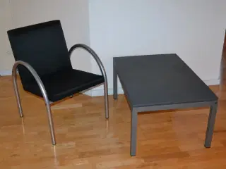Enkel sofabord og stol