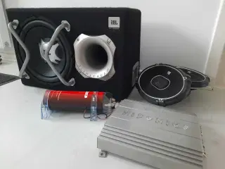 Subwoofer. Højttalere. Forstærker.