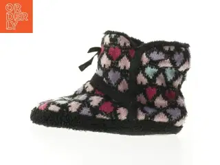 Børnesko med mønster (str. 33 )