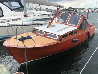 Mahogny motorbåd