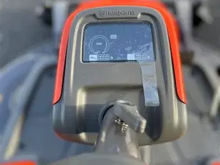 Husqvarna R 316TsX AWD Servostyring & 112cm klippebord
