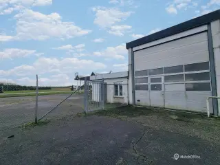 Autoværksted / automobilforhandler