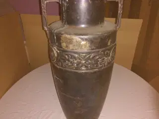 Vase forsølvet 50 cm høj. 