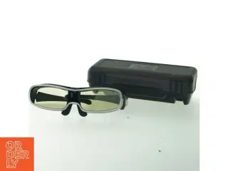 3D briller med etui fra Panasonic (str. 18 cm)