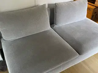 3 personers sofa i grå