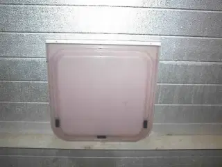   Opluklig Rude Toilet
