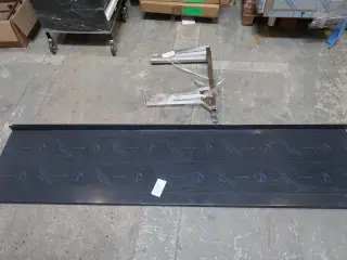 Rustfri dobbelt hylde 2200x500x25 mm.