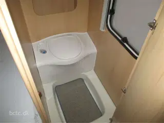 2010 - LMC Cello 560 K   MOVER + AIRCON + GULVVARME
