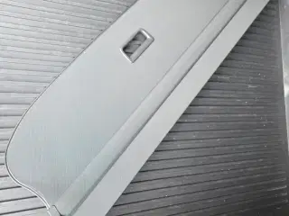 Audi A6 Avant 2013 - Bagagerumsmåtte og dækken