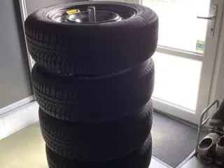 Vinterhjul med hjulkapsler til Renault Capture 2