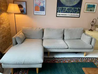 Sofa med chaiselong gives væk