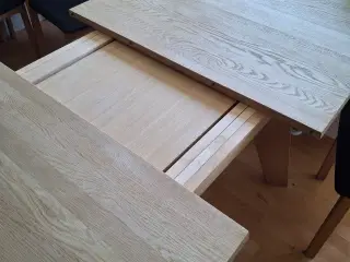 Skovby spisebord med 8 stole