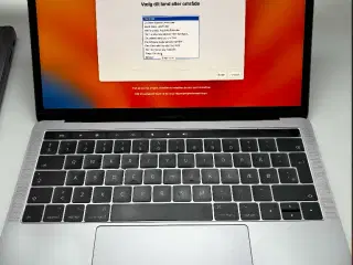 Macbook Pro 2017-18 sælges 