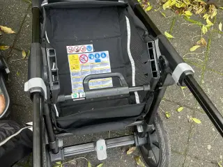 Emmaljunga barnevogn ( stort liggemål )