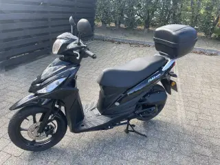 meget flot Suzuki Address uk 110 nm mc scooter
