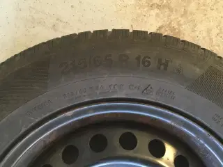 Vinterdæk 215/65 R 16 H.  Bolt afstand 5x114,3. Me