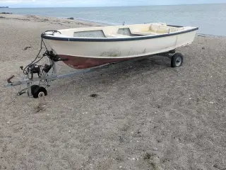 Dejlig båd klar til at sejle