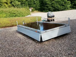 Flot trailer