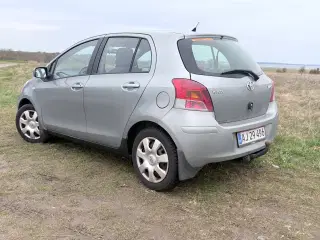 Toyota Yaris solid, økonomisk og velholdt bil