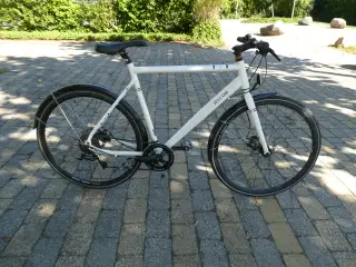 En velholdt SCO herrecykel