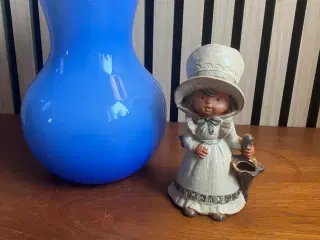 Blomster pige i keramik