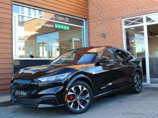 Ford Mustang Mach-E EL UR AWD 351HK 5d Aut.