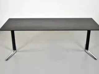 Fumac konferencebord med sort linoleum