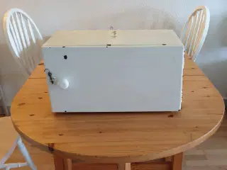 Skab lille kan stå eller hænge